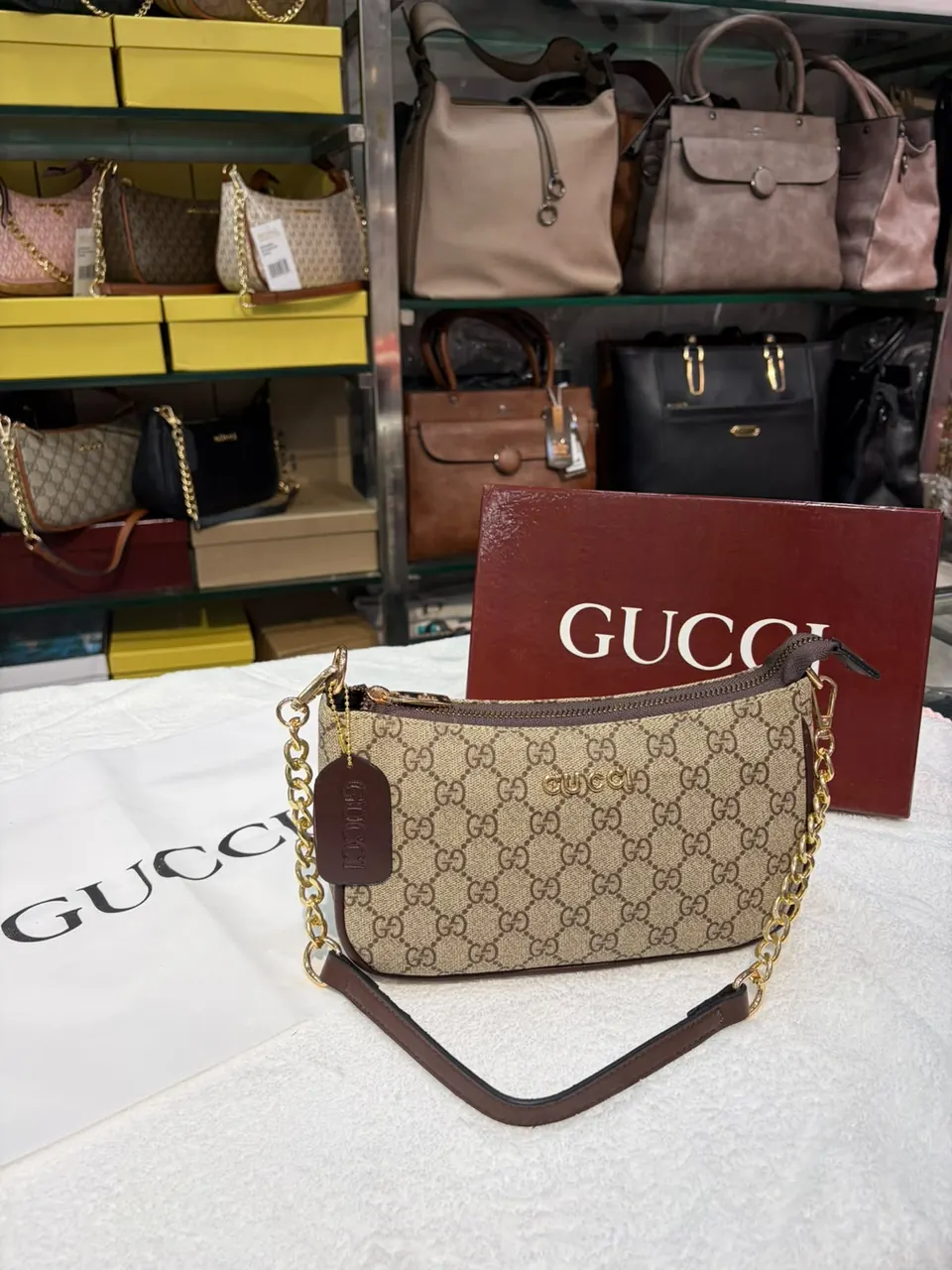GG Canvas Chain Shoulder Bag