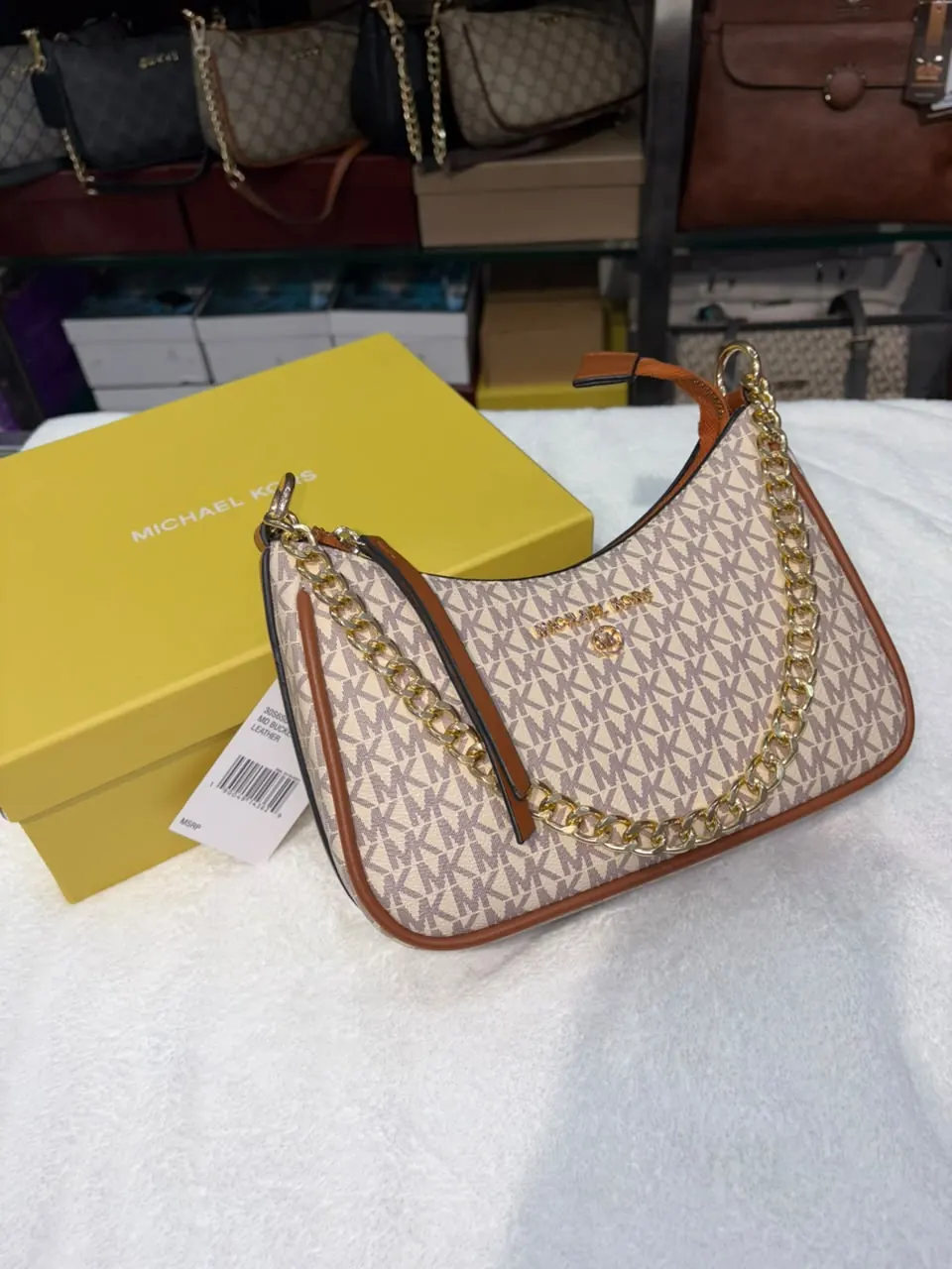Signature Logo Chain Shoulder Bag, photo 2