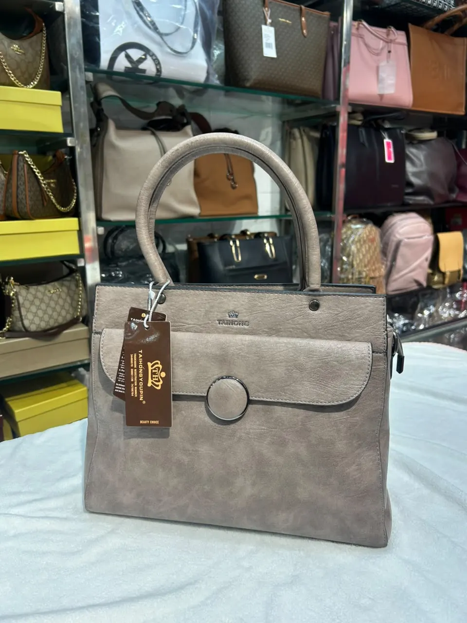 Round-Flap Satchel, photo 2